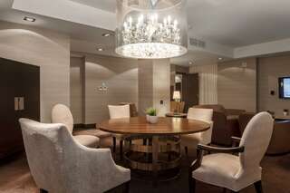 Гостиница Волна Нижний Новгород 2-комнатный номер люкс комфорт с 1 двуспальной кроватью-3