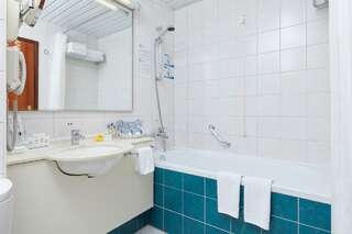 Гостиница Волна Нижний Новгород 2-комнатный номер люкс с 1 двуспальной кроватью-9