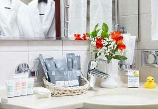 Гостиница Волна Нижний Новгород Номер люкс премиум с 1 двуспальной кроватью-5