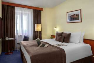 Гостиница Волна Нижний Новгород Номер стандарт с 1 двуспальной кроватью-1