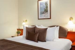 Гостиница Волна Нижний Новгород 2-комнатный номер люкс с 1 двуспальной кроватью-2