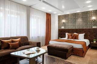 Гостиница Волна Нижний Новгород Номер люкс премиум с 1 двуспальной кроватью-1