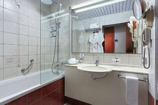 Гостиница Волна Нижний Новгород Cтандарт Бизнес с одной большой кроватью-3